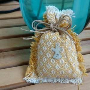 lembrancinhas_ecologicamente_corretas_sustentaveis_sache_tecido_eco_tag_personalizado_lembrancas_especiais