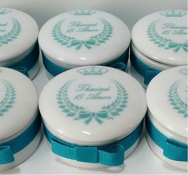 Lembrancinhas de 15 anos diferentes de porta joias tiffany