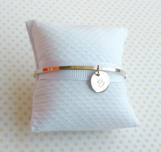 pulseira_de_bebe_nome_inicial_prata_5