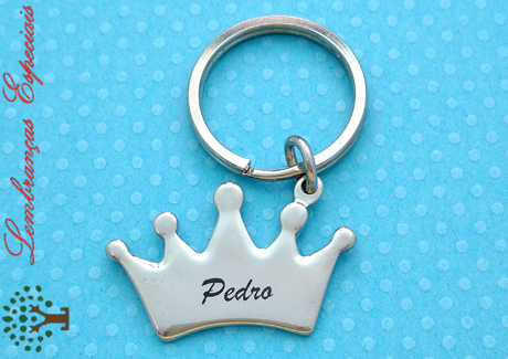 lembrancinha_principe_princesa_coroa_nascimento_1_ano_chaveiro_diferente_lembrancas_especiais