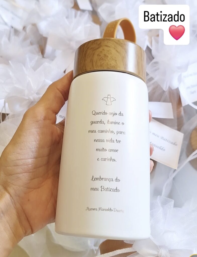 garrafa termica 250 ml tampa madeira lembrancinha batizado anjo