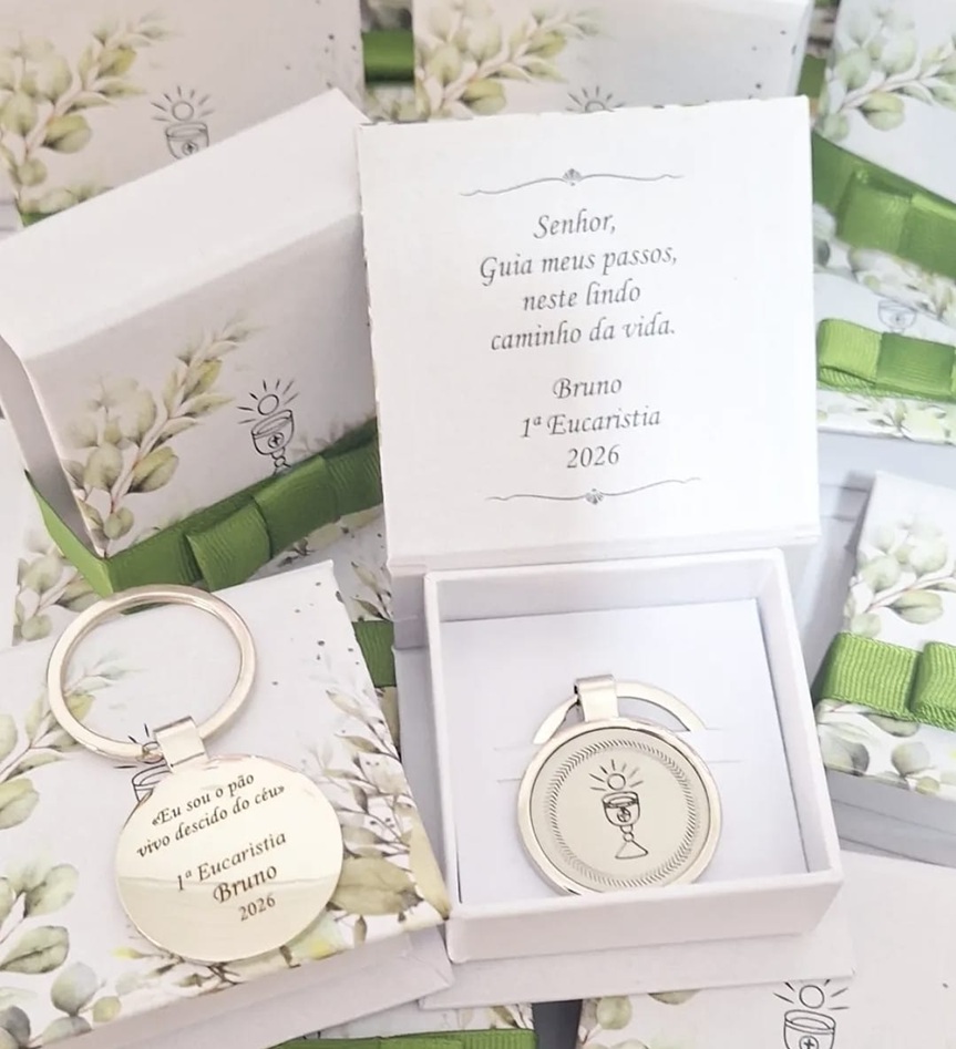 Lembrancinhas de primeira eucaristia chaveiro de metal comunhao